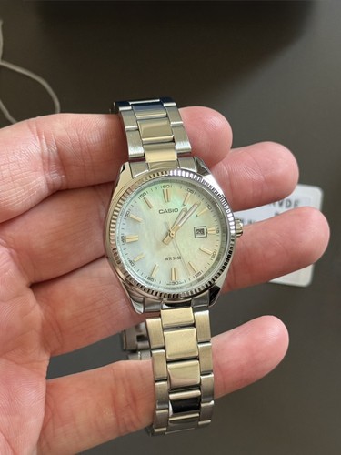 Montre casio cadran nacre bleu - casio,