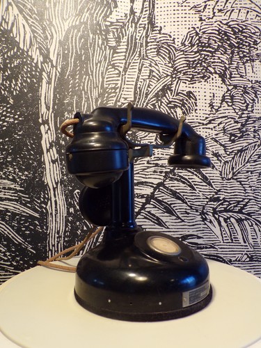 Ancien telephone lmt 1924 - telephone,