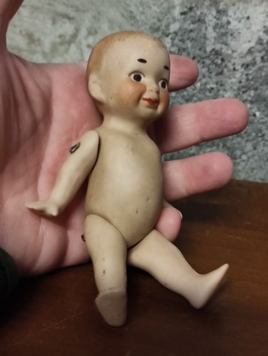 Poupée ancienne porcelaine - poupée, en