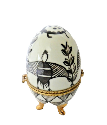 Oeuf boite porcelaine - 3, pieds