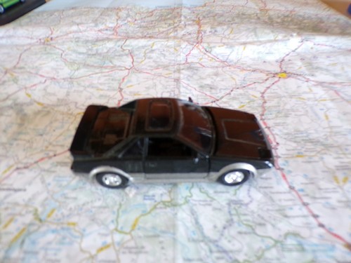 Toyota noire ancienne - 2,