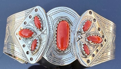 Magnifique manchette bracelet - magnifique,