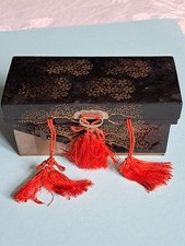 Antiquité :Petit Meuble De rangement Chinois pour poupée