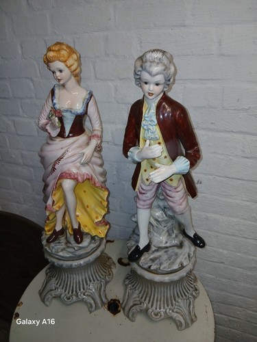 Paires statue signé - paires,