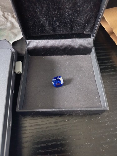 Saphir bleu tanzanite - 12x12, mm