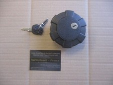 Bouchon essence à clé NEUF