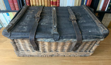 MALLE MILITAIRE CROIX ROUGE. PANIER PANSEMENTS SIMPLES. GUERRE. OSIER. D'ORIGINE