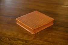 Boîte ancienne carrée décor