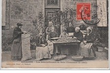 GOURDON: les denoisilleuses de nuts - very good condition