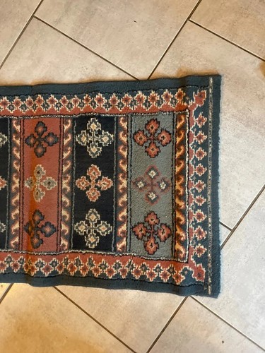 Tapis oriental taille - , 105x60