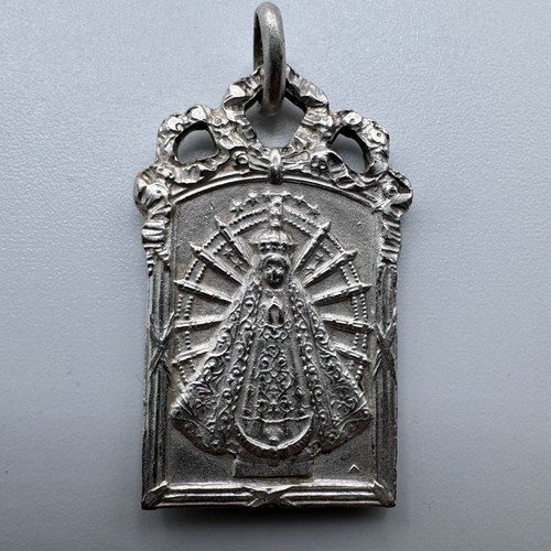 Médaille religieuse ancienne