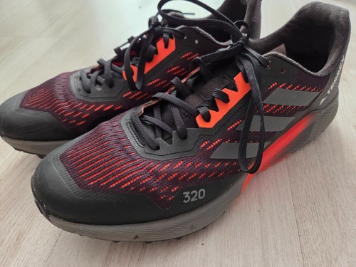 Chaussures running trail - chaussures,