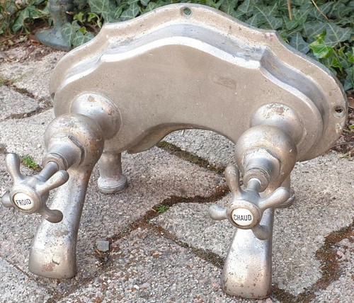 Robinetterie robinet ancien - robinetterie,