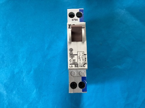 Disjoncteur g c32a - 1,