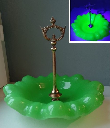 Serviteur opaline verte - en,