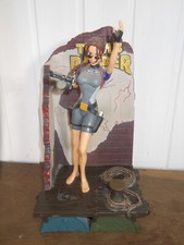 FIGURINE 2000 TOMB RAIDER LARA