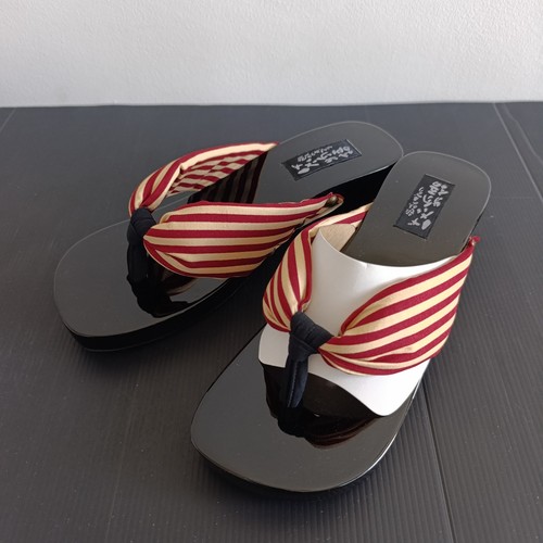 Neuf tongs géta japonais - *,