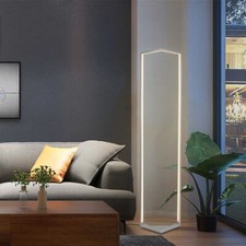 Lampadaire à LED sur pied