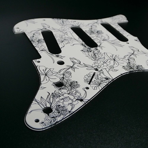Pickguard fender strat - pickguard, •