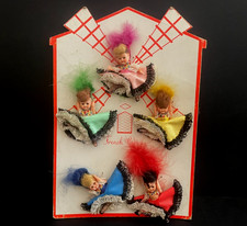 RARE PRESENTOIR 5 POUPEES