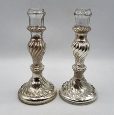 Paire de bougeoirs en verre