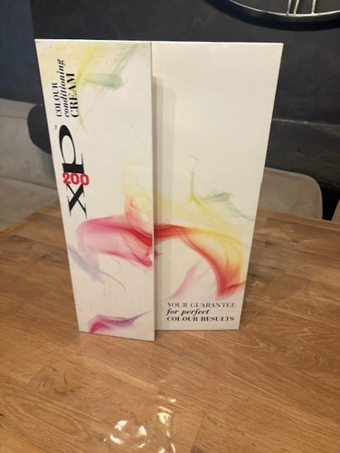 Livre nuancier coiffure xp200 - livre,