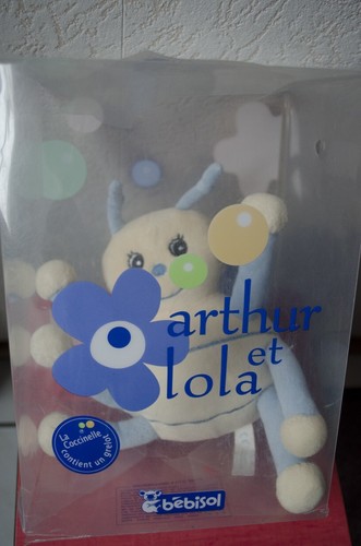 Peluche doudou coccinelle
