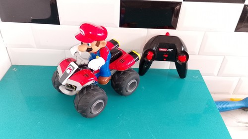 2109252 figurine voiture - figurine,