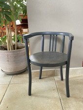 Fauteuil en bois courbé époque XIXe, motifs en reliefs sur l’assise (Thonet ?)