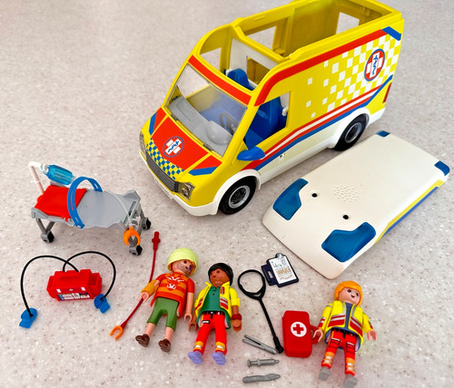 Playmobil ambulance 71202 - ambulance,