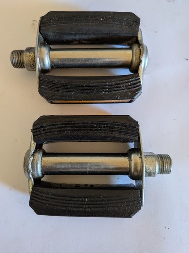 Paire pédales vintage petite - pédales,