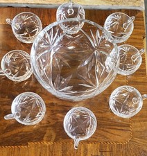 Service à punch en cristal de Saint-Louis modèle chantilly