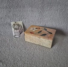 Petite boite en pierre ou