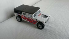 HUMMER H1  1/64° marque