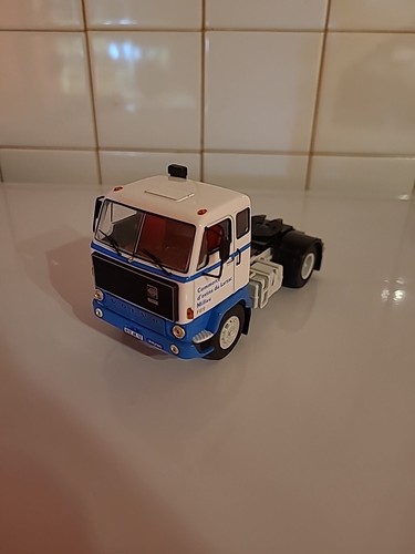 Miniature ixo tracteur seul - miniature,