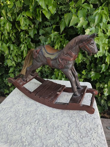 Cheval bascule ancien en - à,