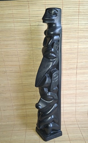 Grand totem canadien haïda - grand,