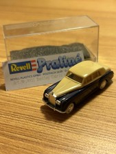 R328 - Voiture miniature