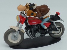 STATUETTE EN PLATRE OU RESINE