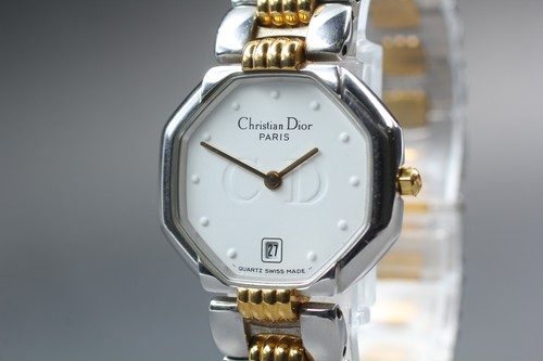 Presque comme neuve montre - neuve],