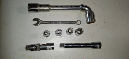Lot outils facom - , cles