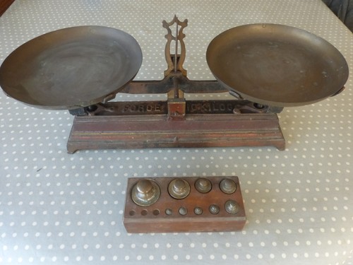 Ancienne balance roberval - ancienne,