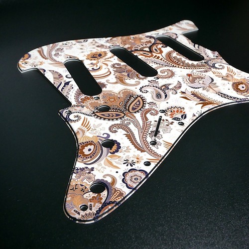 Pickguard fender strat - fender,