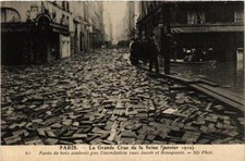 CPA PARIS Paves de bois rues