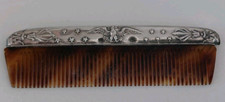 Petit peigne ancien en argent