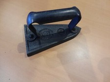  OLD VINTAGE CAST IRON IRON