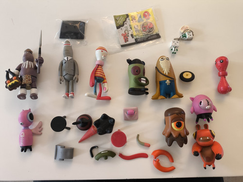 Kidrobot atmos scarygirl - kidrobot,
