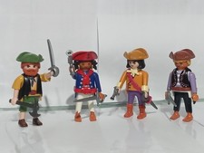 PLAYMOBIL LOT FIGURINES