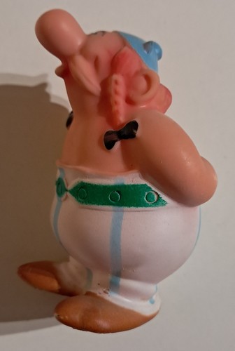 Uderzo figurine pouet - uderzo, obelix