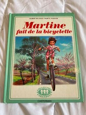 Martine fait de la bicyclette